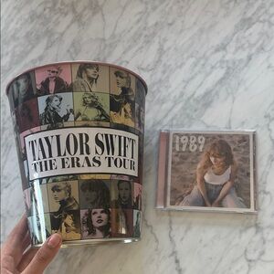 Taylor Swift Rose Gold Round Compact